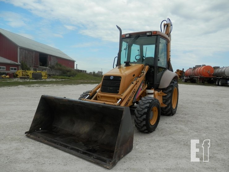 new-holland-555e-image-3