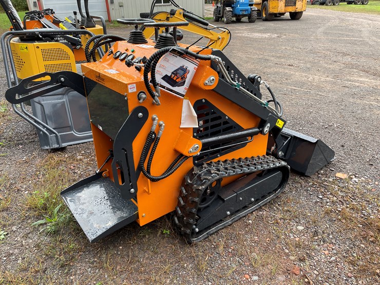 #8160-•-unused-2025-mini-skid-steer-loader-image-4