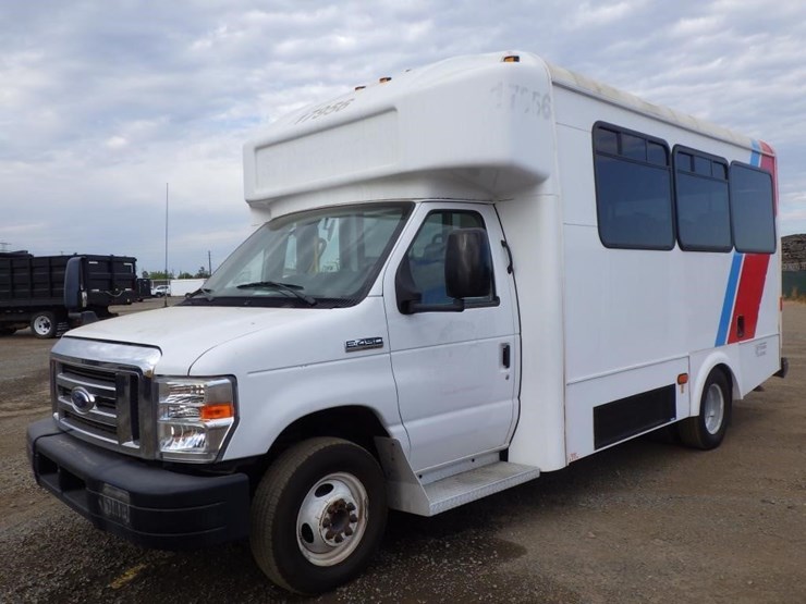 2017-ford-f450-lariat-image-1