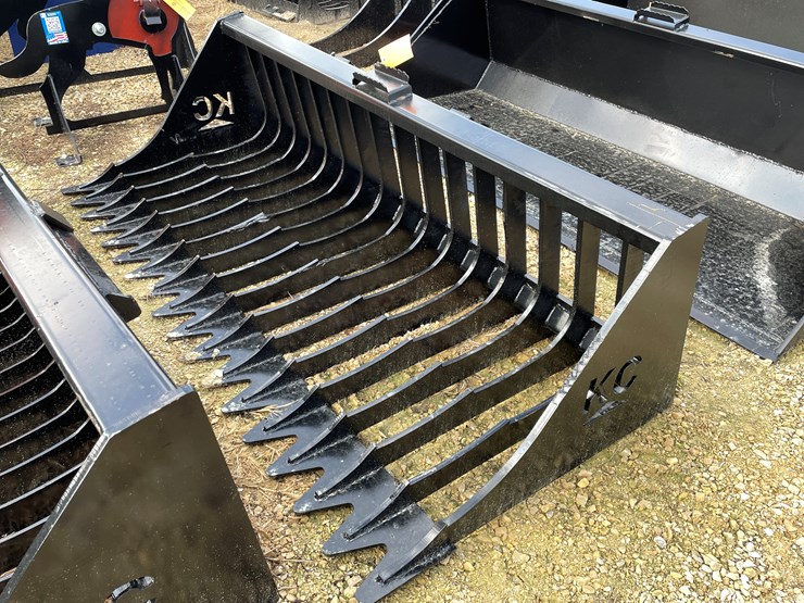 #3009-•-skid-steer-6'-6"-rock-bucket-image-1