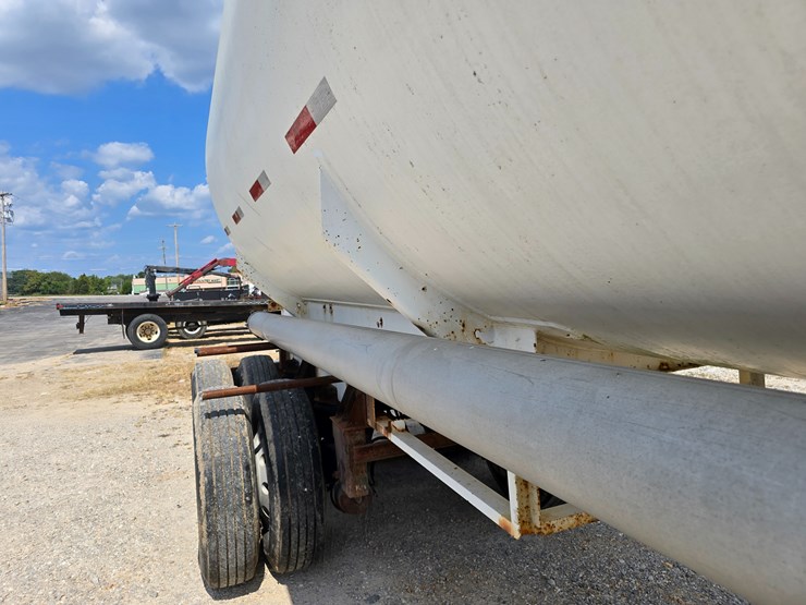 #16593-•-1970-mississippi-tank-company-gas-tank-trailers-image-81