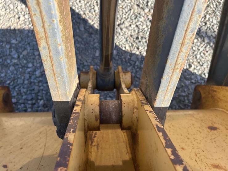 2008-deere-310sj-image-14