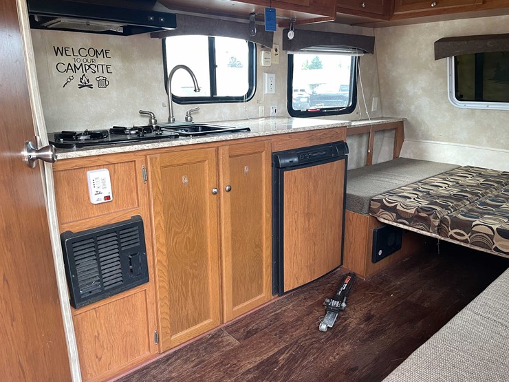 #1976-•-2012-coachman-camper-(no-title)-image-44
