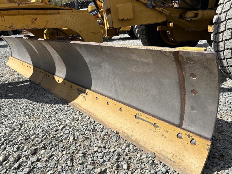 2001-deere-772ch-image-39