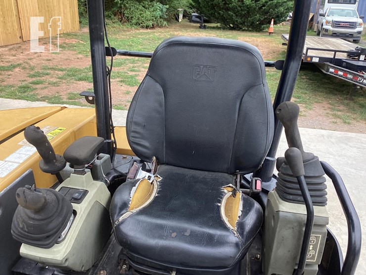 2015-caterpillar-305e2-cr-image-16