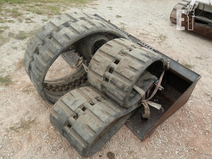 2002-bobcat-t200-image-12