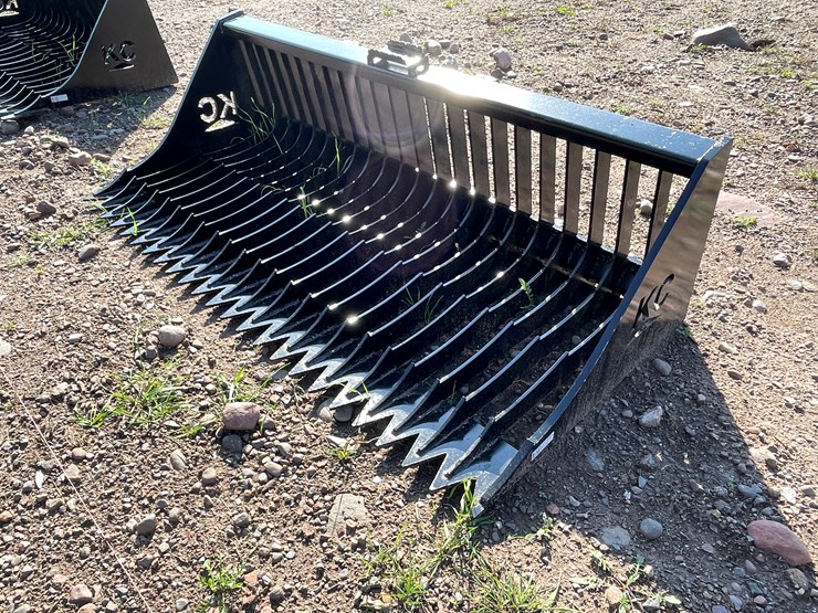 #8230-•-new-kc-72"-skid-steer-fine-skeleton-bucket-image-1