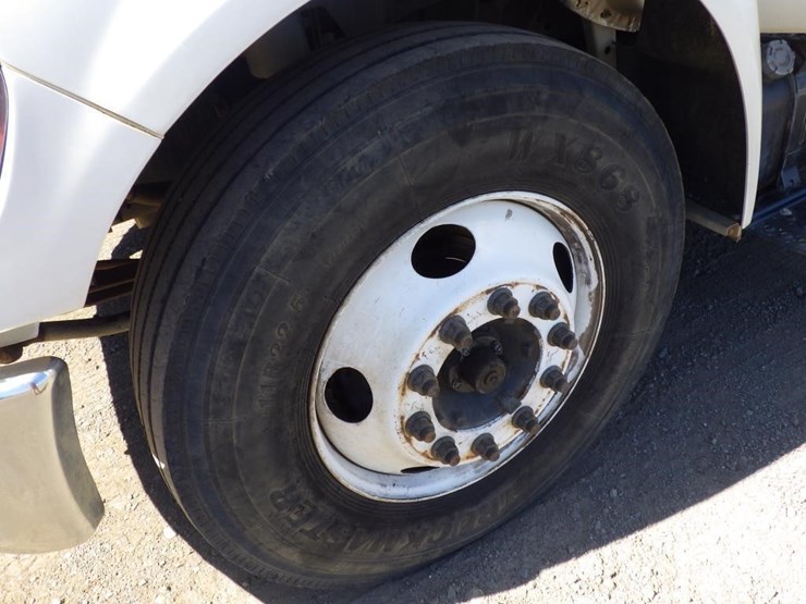 2013-ford-f650-image-12