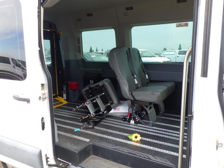2016-ford-transit-image-7