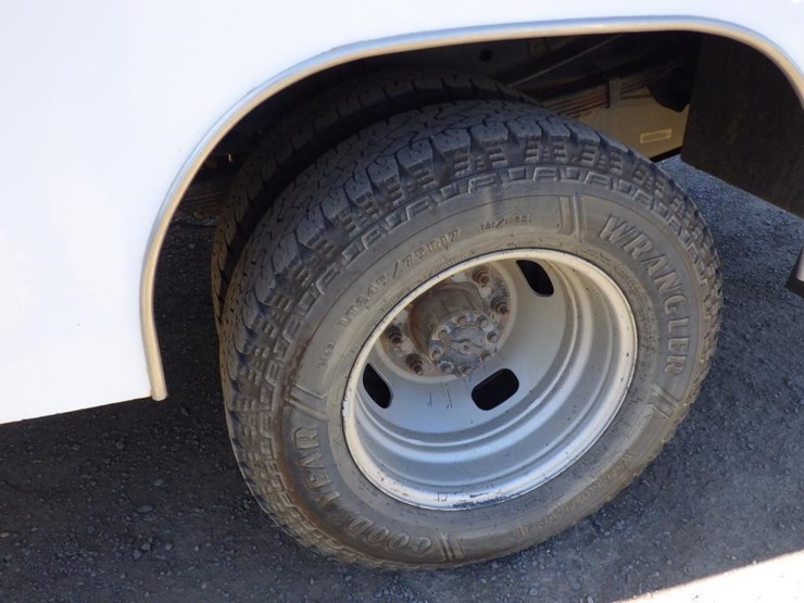 2016-ford-f350-image-14