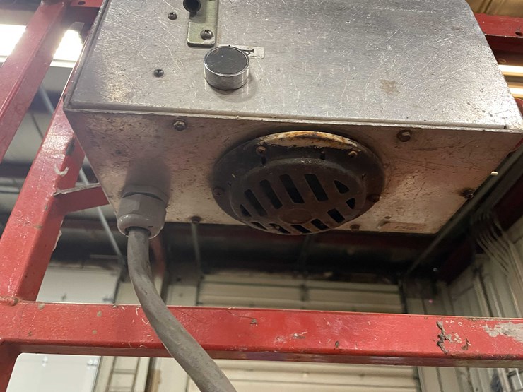 #1983-•-19'-scissor-lift-(e)-image-22