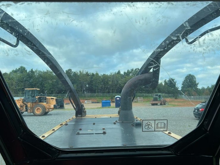 2018-caterpillar-535d-image-34