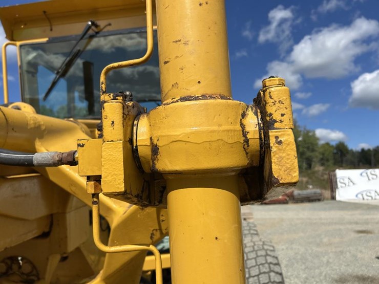 2001-deere-772ch-image-56