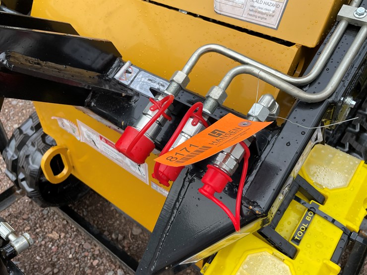 #8171-•-agt-compact-track-loader-image-10