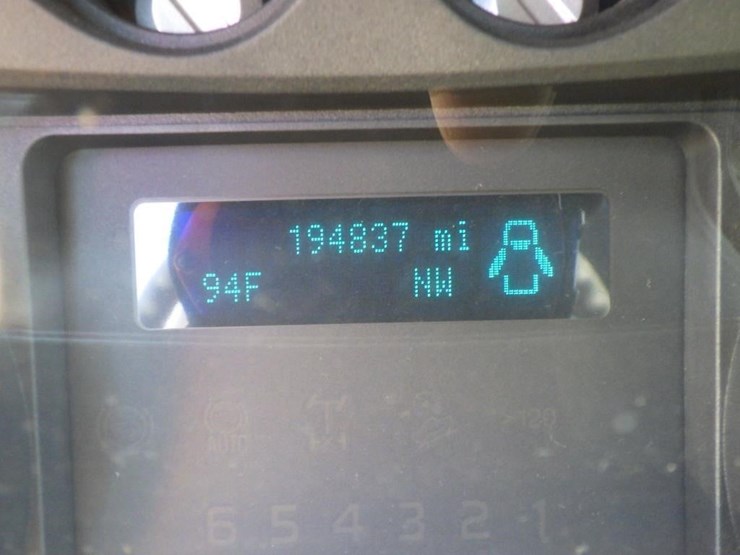 2016-ford-f350-image-13