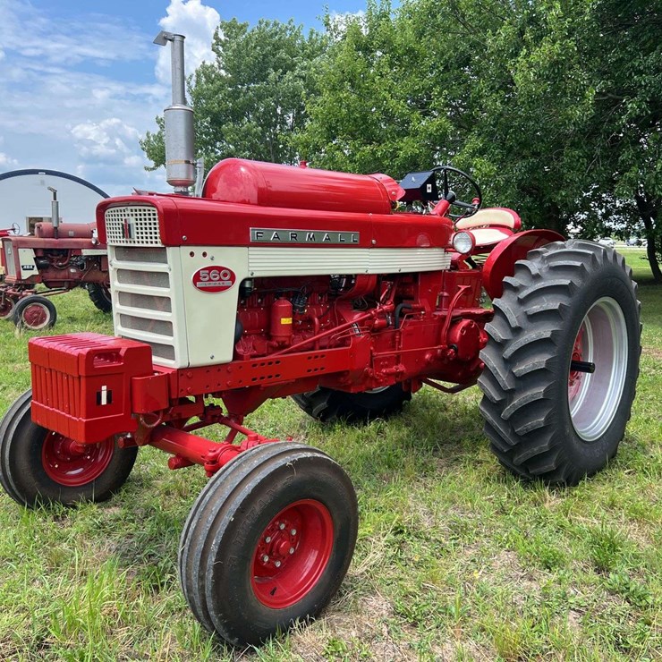 Farmall 560 LP