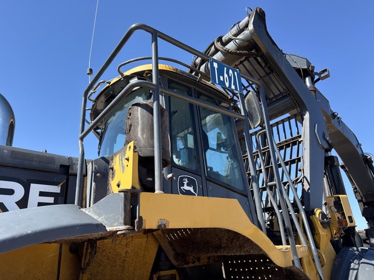 2018-deere-844k-image-52