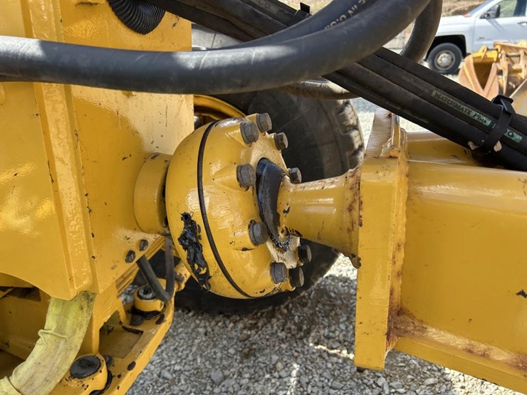 2001-deere-772ch-image-31