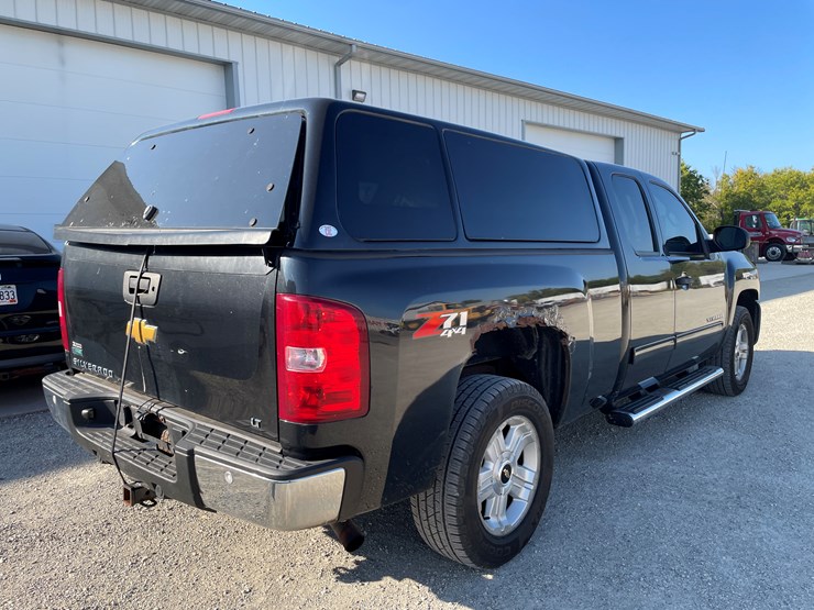 #1012-•-2012-chevy-silverado-1500-extended-cab-pickup-truck-image-6