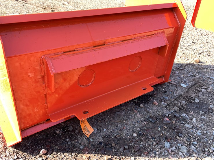 #8208-•-new-kc-36"-mini-skid-steer-snow-pusher-image-5