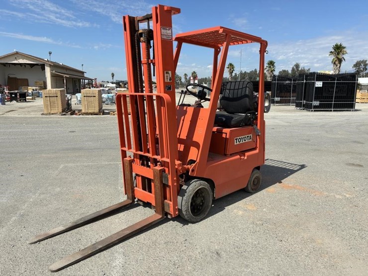 toyota-forklift-image-1