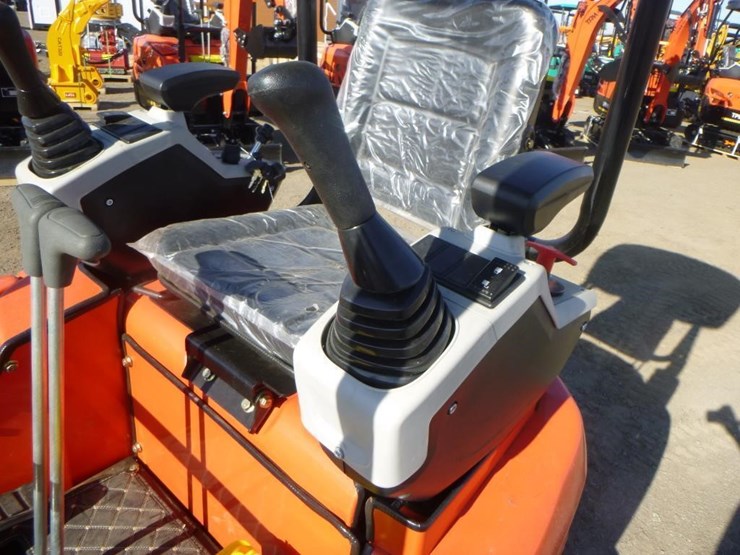 2025-tpm-16-hydraulic-excavator-image-21
