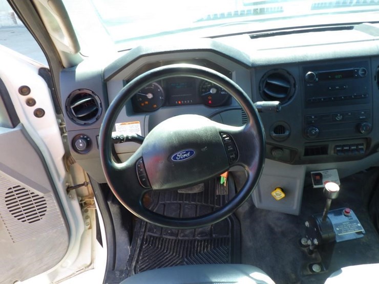 2013-ford-f650-image-8