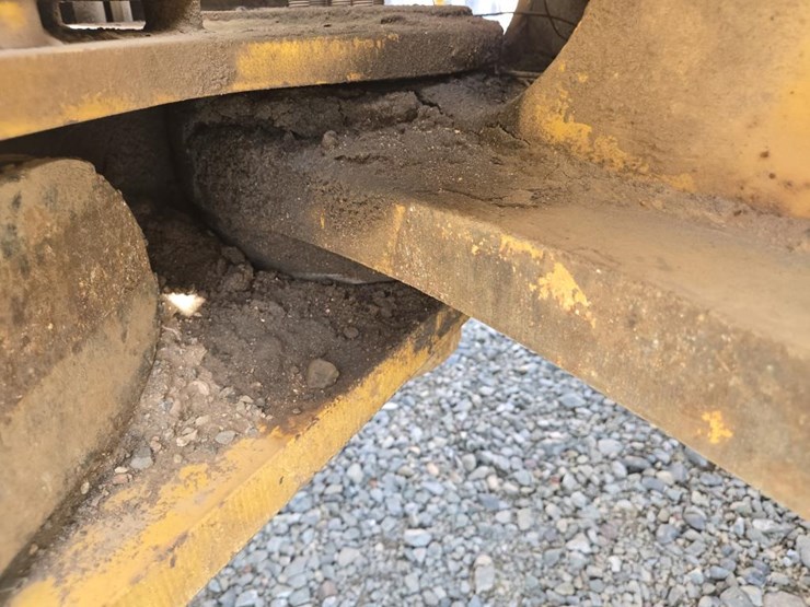2007-deere-844j-image-39