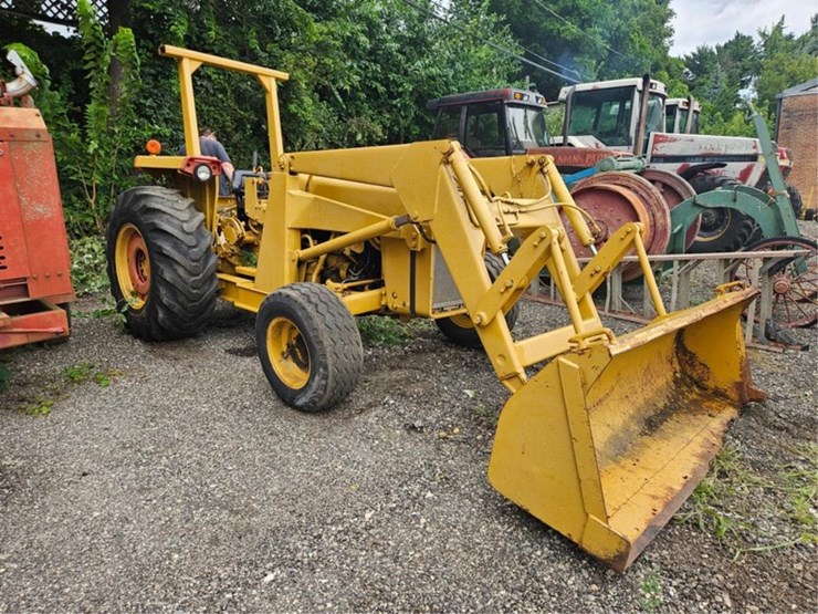 #2008-•-massey-ferguson-loader-tractor-image-7