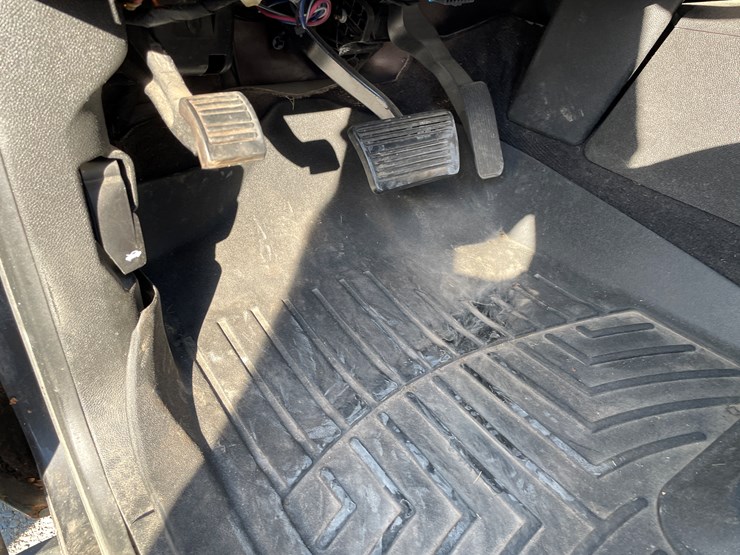 #1012-•-2012-chevy-silverado-1500-extended-cab-pickup-truck-image-33