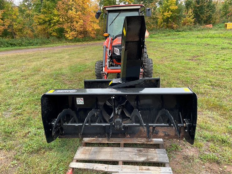 #8065-•-2024-bad-boy-4035ch-4wd-tractor-with-front-mount-berco-66"-snowblower-image-73