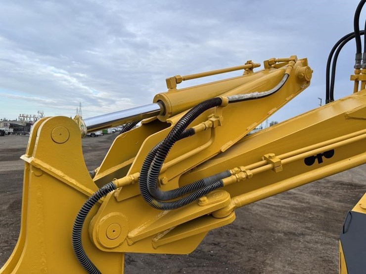 komatsu-pc28uu-image-15