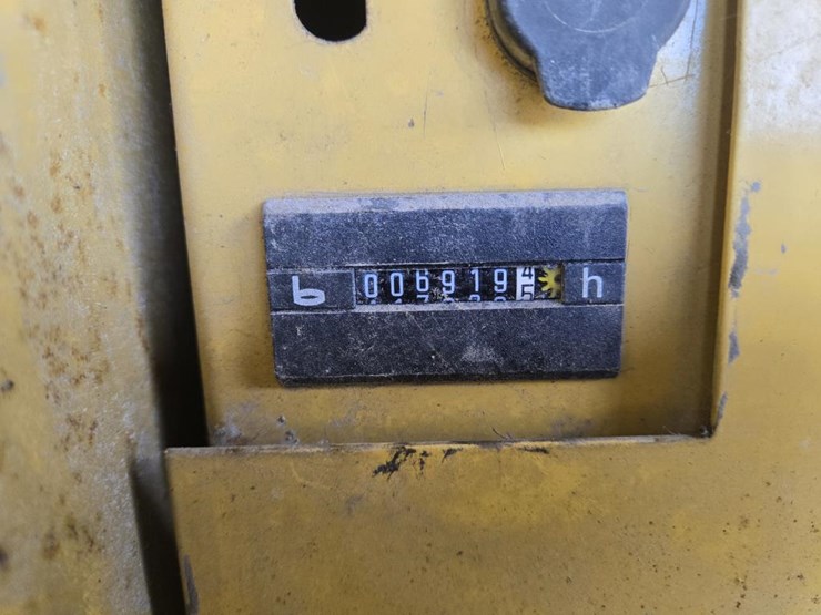 2006-caterpillar-m318-image-62