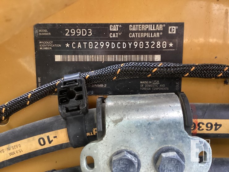 2021-caterpillar-299d3-image-23