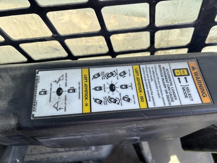 2022-bobcat-s850-image-30