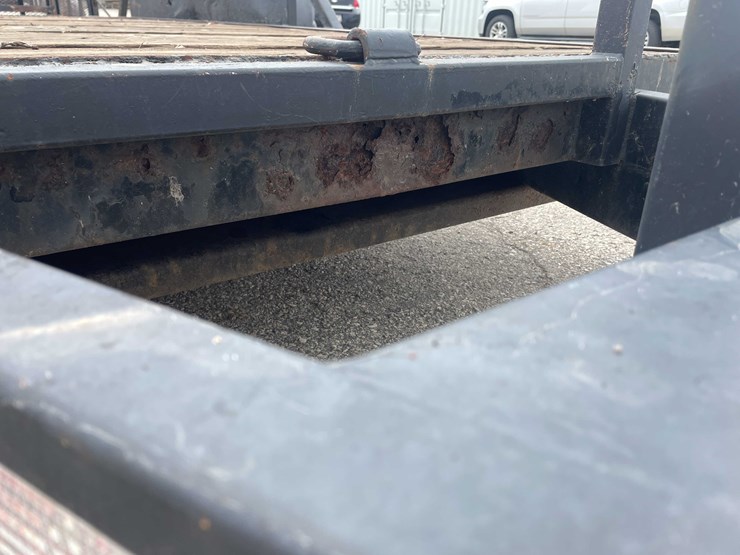 #1978-•-2002-reliable-welding-2-axle-trailer-(has-wi-title)-image-55