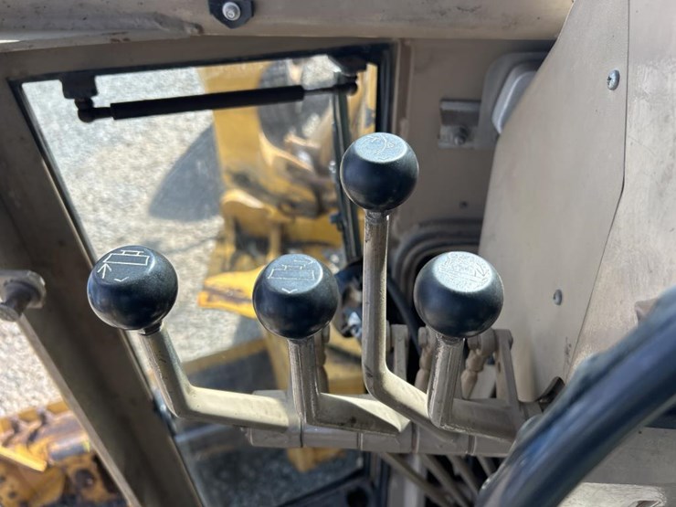 deere-770bh-image-98