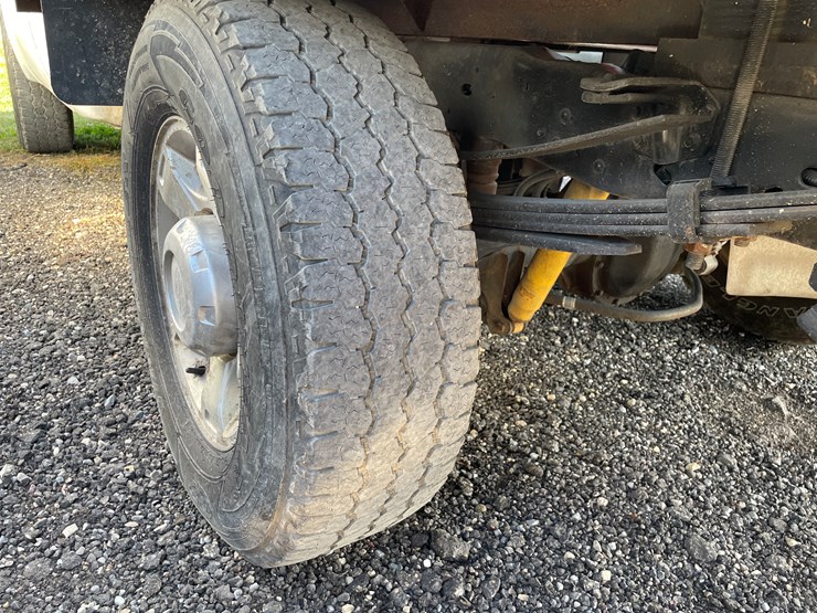 2011-ford-f350-xl-image-24