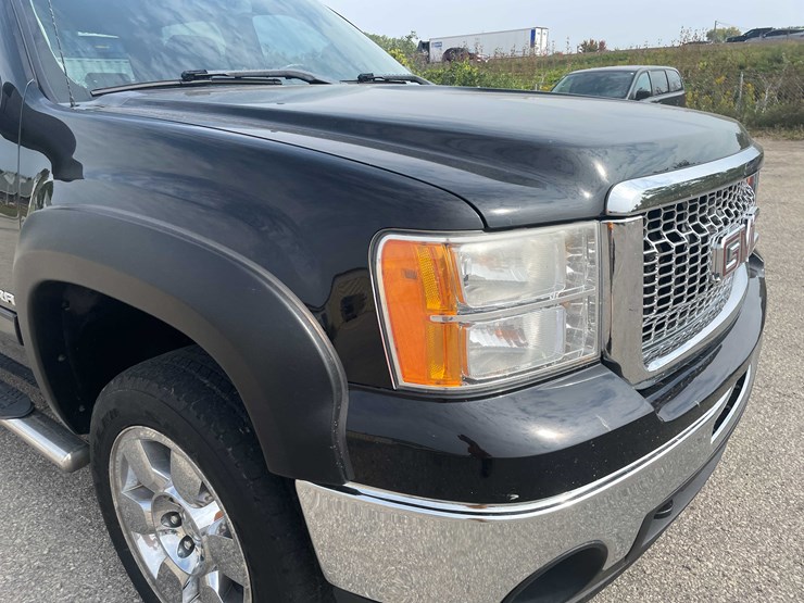 #1966-•-2011-gmc-sierra-(has-wi-title)-(of)-image-14