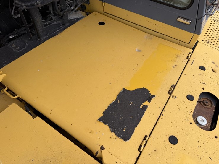 komatsu-hd465-5-image-42