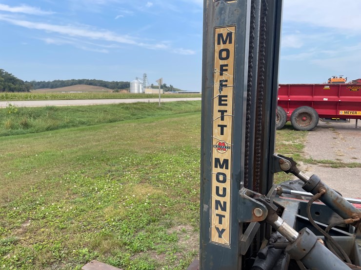 #1020-•-2002-moffett-piggy-back-forklift-image-28