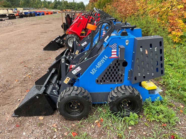 #8164-•-agt-skid-steer-loader-image-7