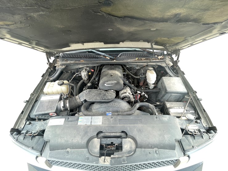 #1014-•-2003-chevy-extended-cab-pickup-truck-(has-wi-title)-image-24