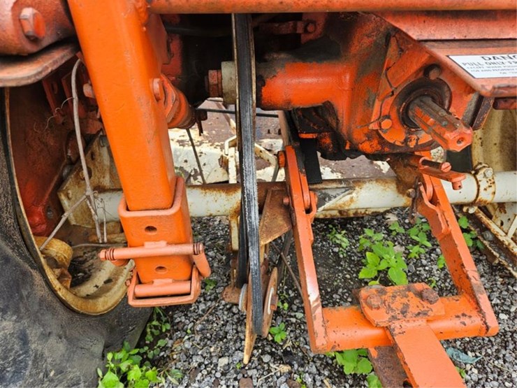 #2030-•-allis-chalmers-ca-tractor-image-23