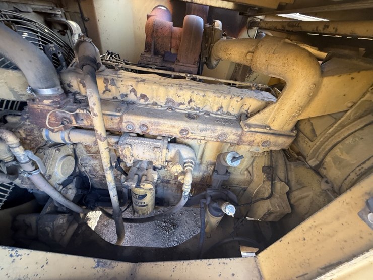 caterpillar-235-image-38
