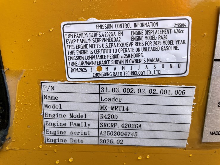 #8174-•-agt-compact-track-loader-image-22