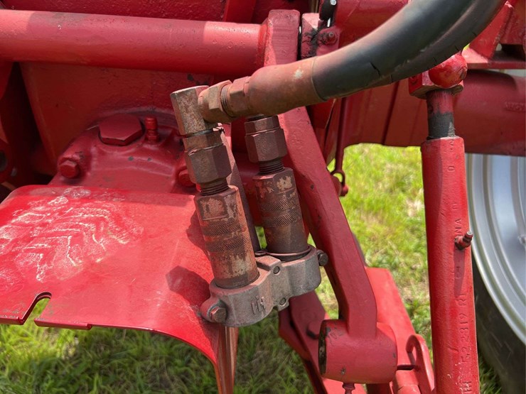 farmall-560-image-50
