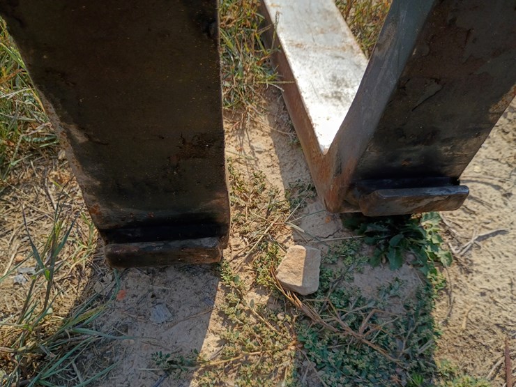#104-•-set-of-42"-pallet-forks-image-9