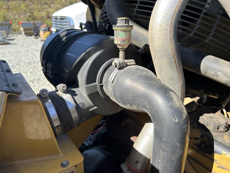 caterpillar-cb54-image-42
