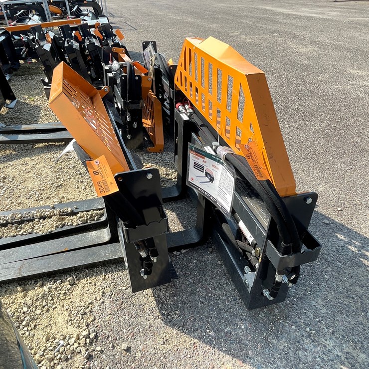 #3050 • Wolverine Adjustable Skid Steer Pallet Forks
